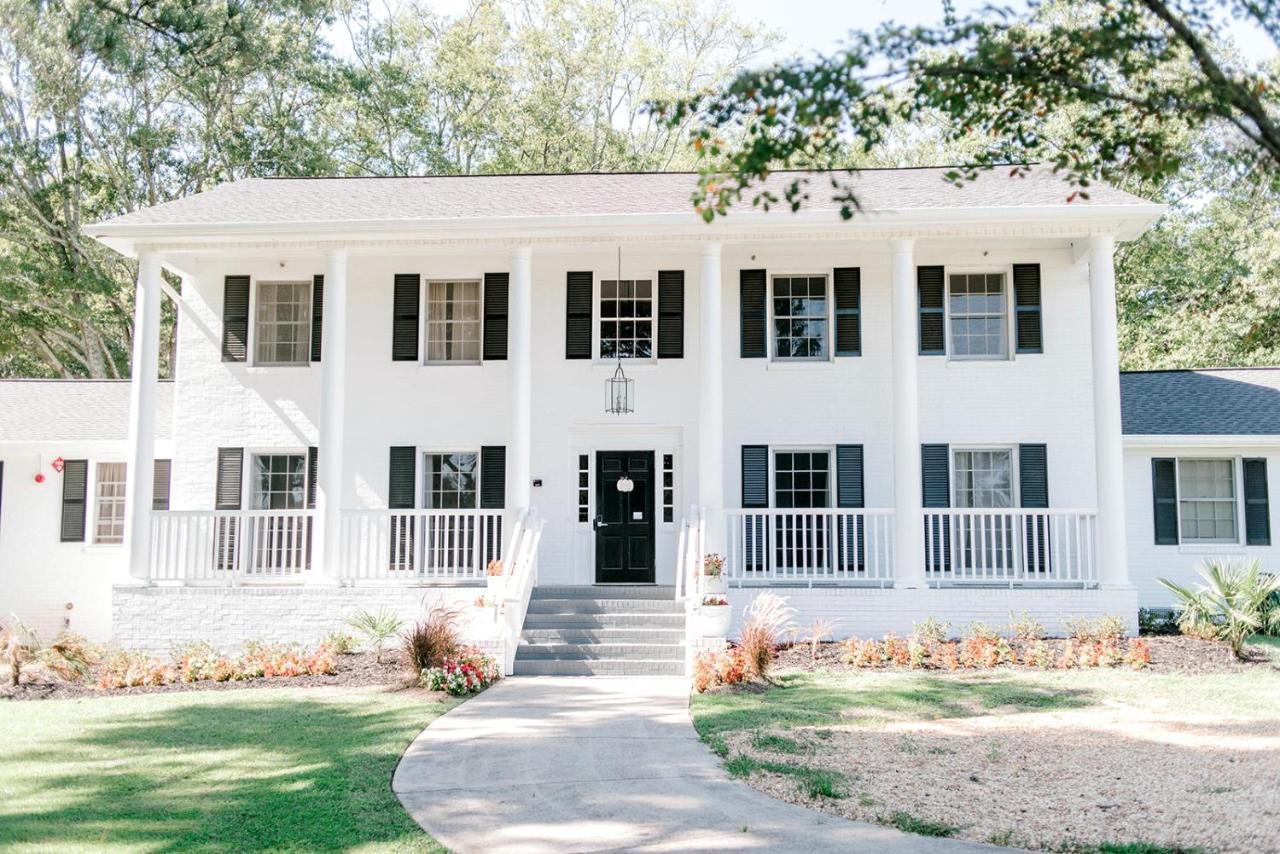 Georgia Palms & Gardens Bed & Breakfast Powder Springs Exterior photo
