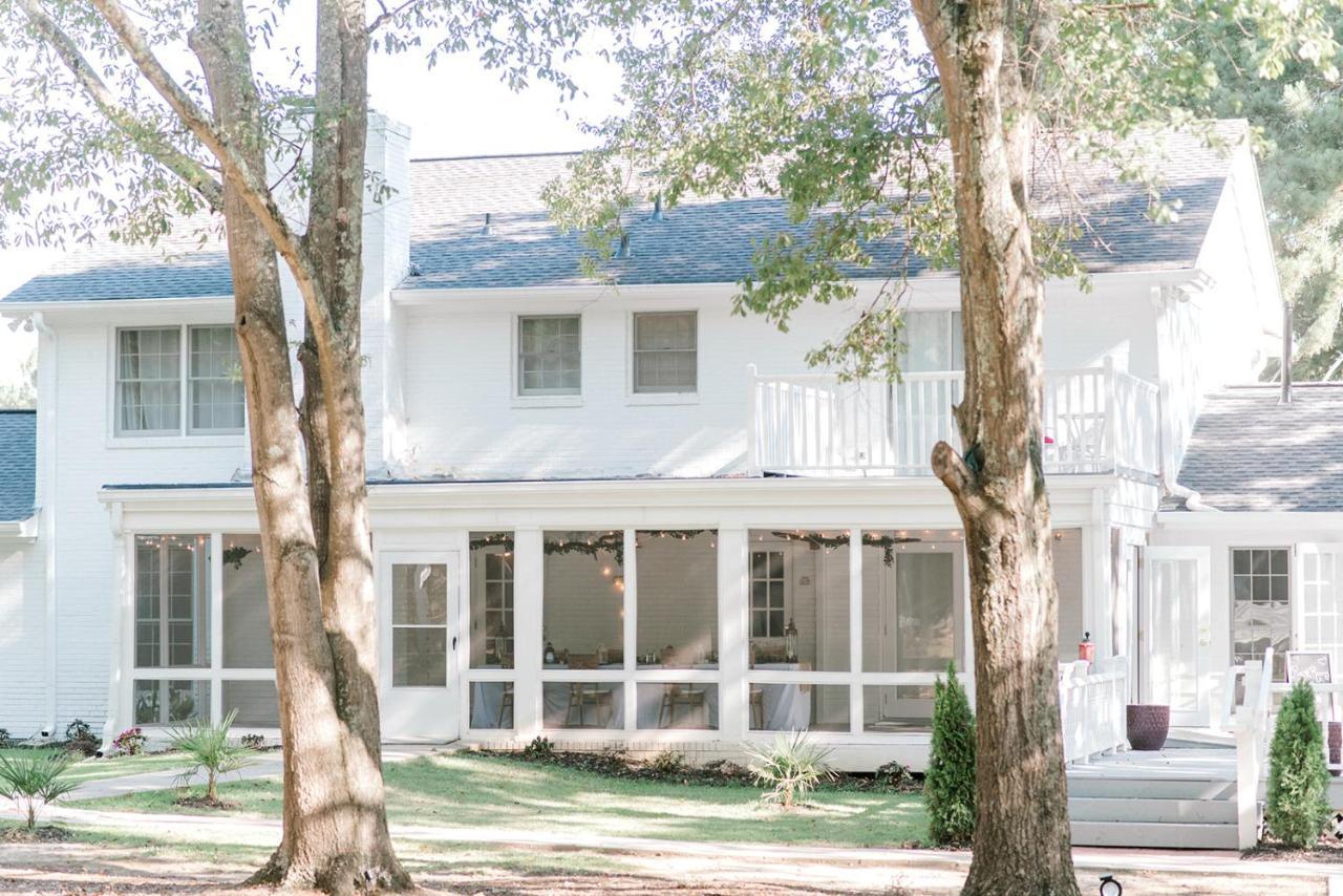 Georgia Palms & Gardens Bed & Breakfast Powder Springs Exterior photo